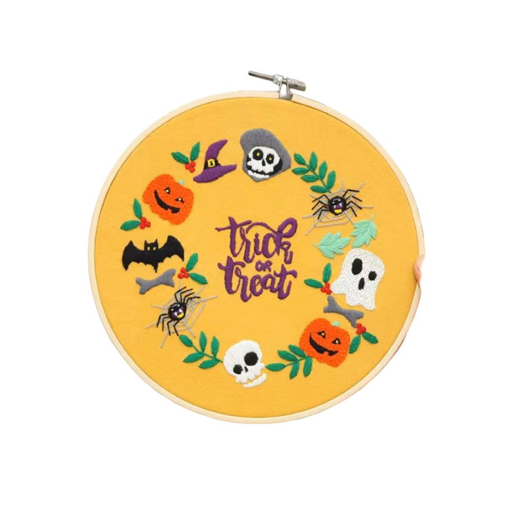 Halloween embroidery kit suitable for beginners