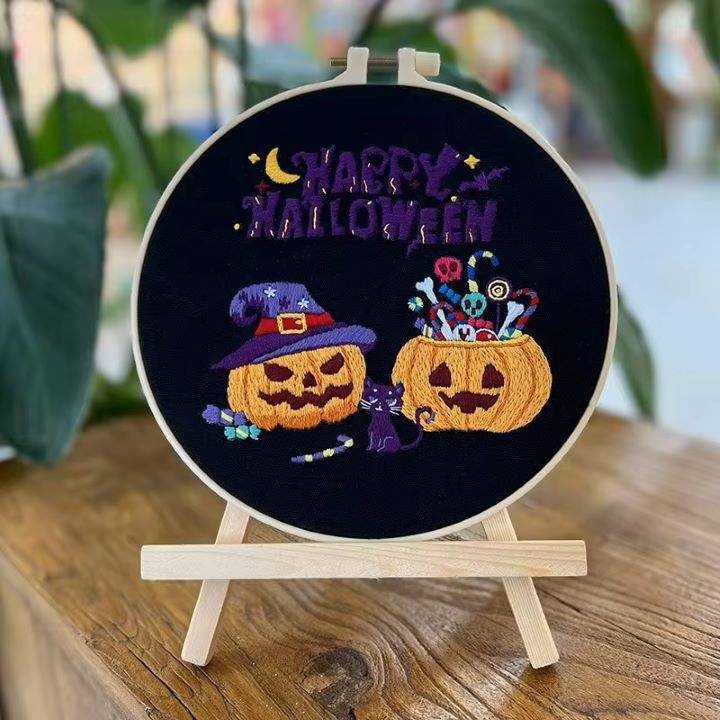 Halloween embroidery kit suitable for beginners