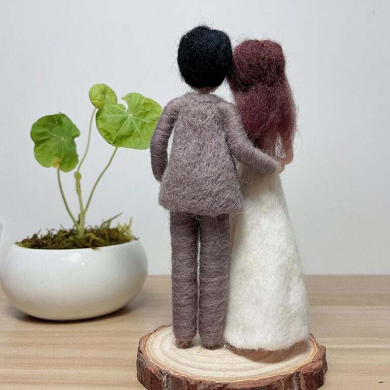 Wedding Figures Needle Felting Kit