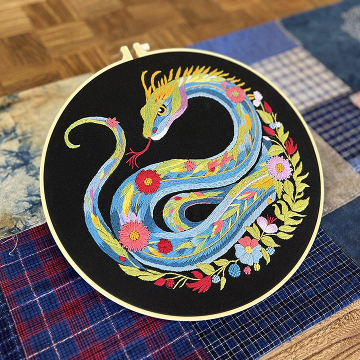 Oriental Snake Embroidery Kit 30cm Hoop 4 Designs Dragon Snake stamped cross stich embroidery DIY Craft Set suitable