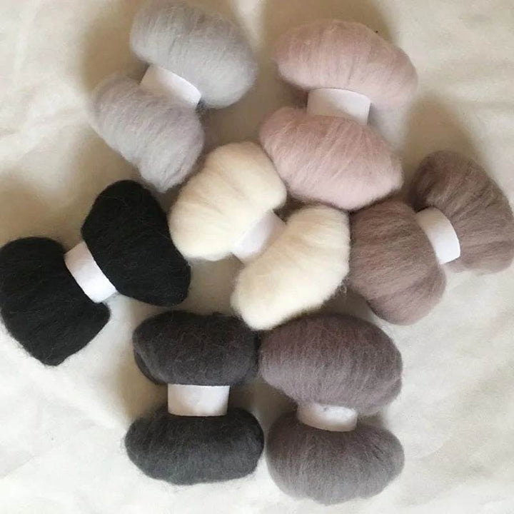 Monochrome Tones 70s Australian Merino wool for needle felting