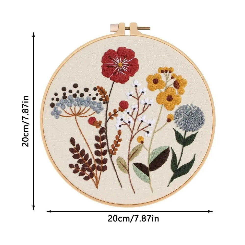 Meadow Flower Embroidery Starter Kit Beginners DIY Embroidery kit, 4 x pre printed cloth 2 x 20cm hoops Quality Embroidery Thread Craft gift